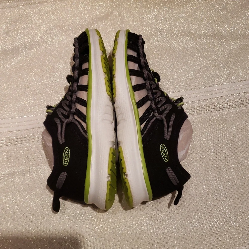 Keen NEW Uneek O2 Corded Water Sneakers Hiking Sport Sandals Youth Kids Unisex 1